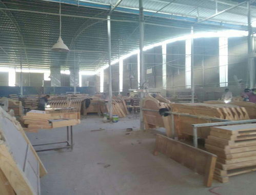 大型工業(yè)風(fēng)扇在家具制造廠通風(fēng)除濕中的關(guān)鍵作用與安裝維修服務(wù)